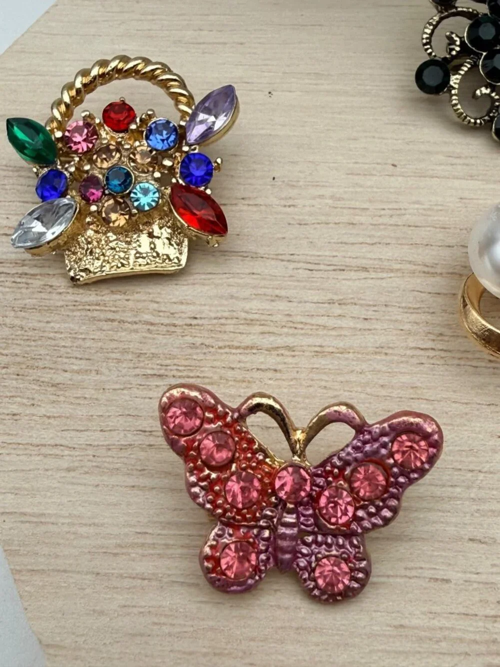 Rhinestone Brooch Pin Set Butterfly Bow Floral Basket Designs Metal Faux Pearl